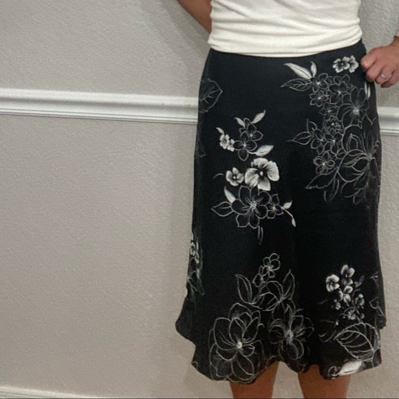 Ann Taylor Loft linen skirt - Picture 4 of 5